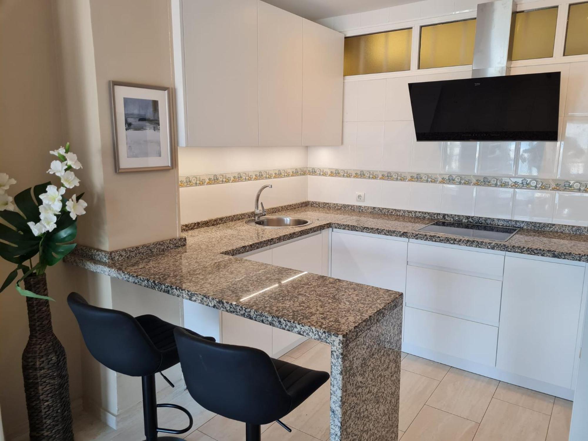 Fuengirola. Bonito Apartamento En Paseo Maritimo. Espectaculares Vistas Al Mar. Primera Linea Exterior foto