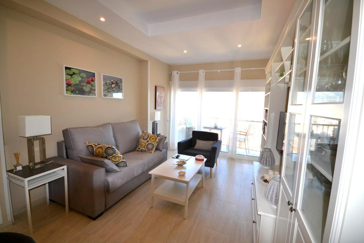 Fuengirola. Bonito Apartamento En Paseo Maritimo. Espectaculares Vistas Al Mar. Primera Linea Exterior foto