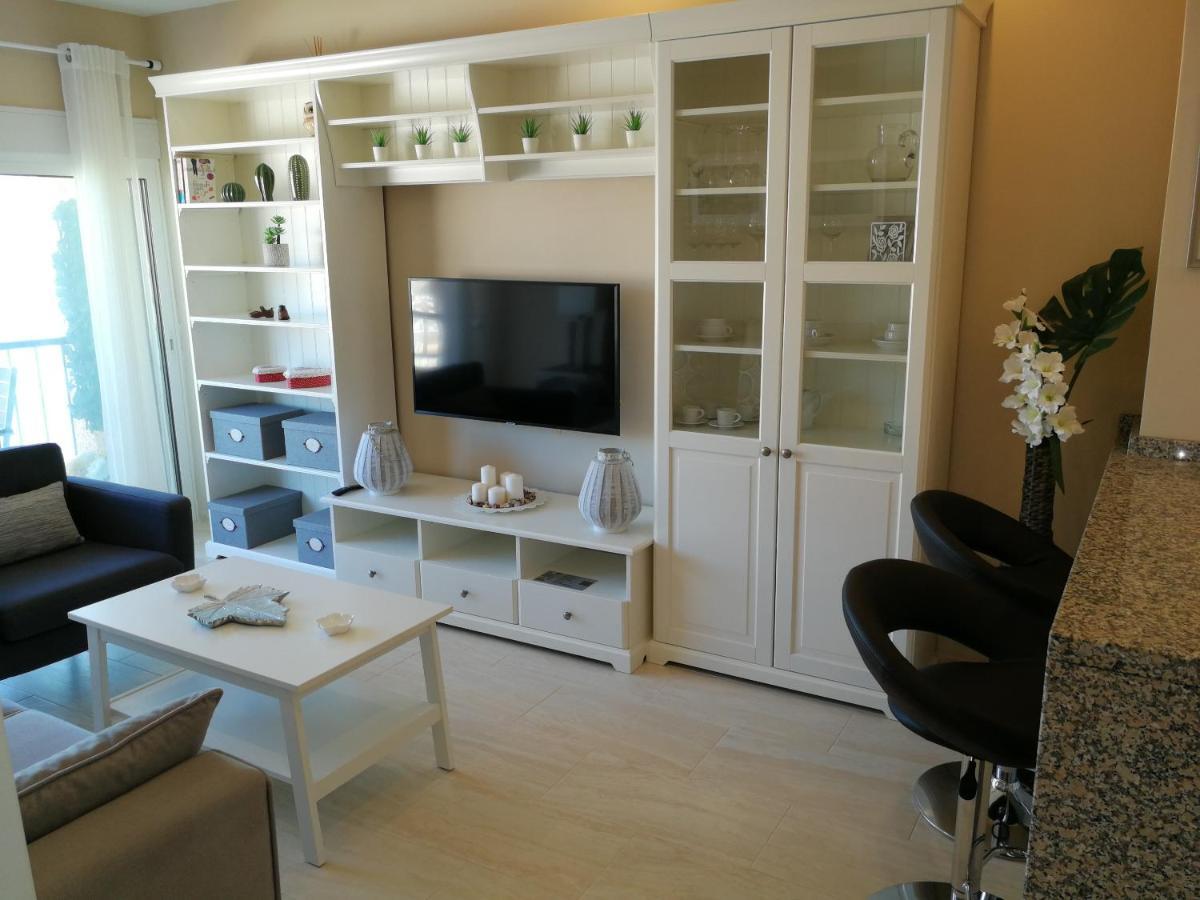 Fuengirola. Bonito Apartamento En Paseo Maritimo. Espectaculares Vistas Al Mar. Primera Linea Exterior foto
